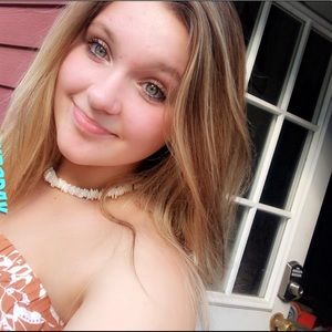 Meet your Posher, Allie